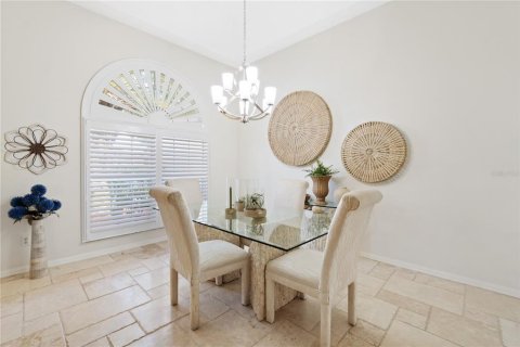 Villa ou maison à vendre à Ocoee, Floride: 4 chambres, 209.96 m2 № 2414895 - photo 4
