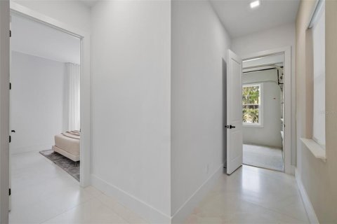 House in Montverde, Florida 5 bedrooms, 452.71 sq.m. № 2396668 - photo 23