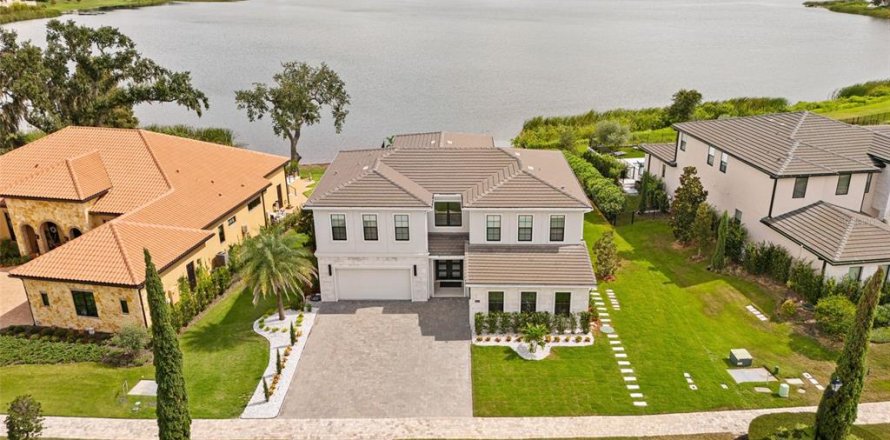 House in Montverde, Florida 5 bedrooms, 452.71 sq.m. № 2396668