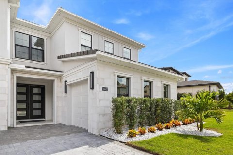 House in Montverde, Florida 5 bedrooms, 452.71 sq.m. № 2396668 - photo 10