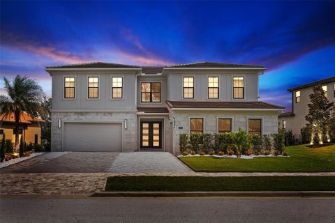 House in Montverde, Florida 5 bedrooms, 452.71 sq.m. № 2396668 - photo 2