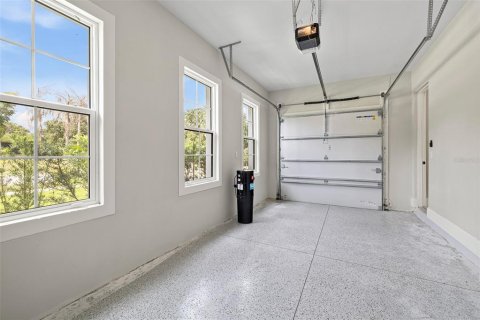 House in Montverde, Florida 5 bedrooms, 452.71 sq.m. № 2396668 - photo 25