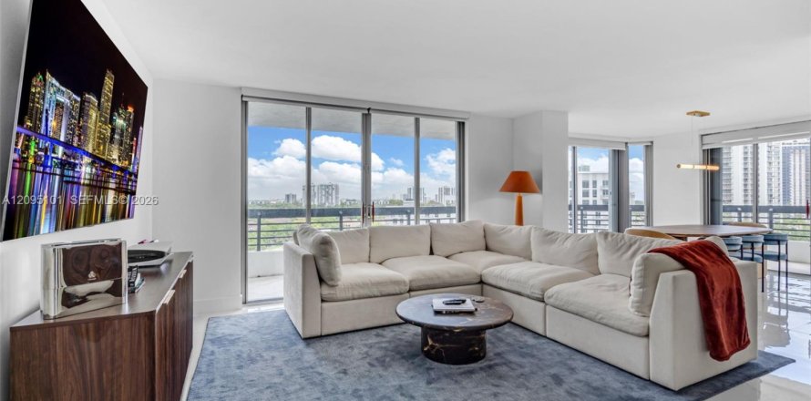 Condo in Aventura, Florida, 2 bedrooms  № 2383220