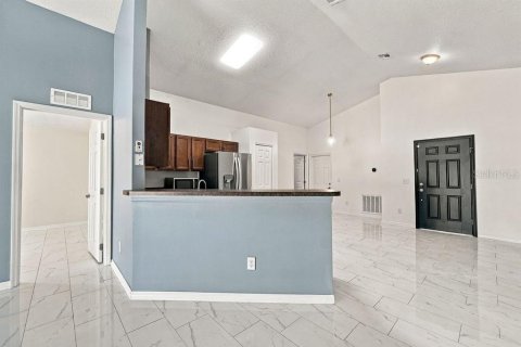 Villa ou maison à louer à Apopka, Floride: 3 chambres, 139.73 m2 № 2416500 - photo 9