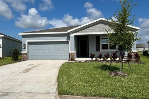 Villa ou maison à louer à Winter Haven, Floride: 3 chambres, 175.59 m2 № 1904470 - photo 1