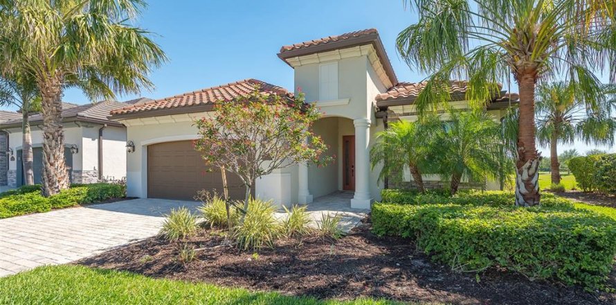 Casa en LAKEWOOD NATIONAL en Bradenton, Florida 3 dormitorios, 208.84 m2 № 1841723
