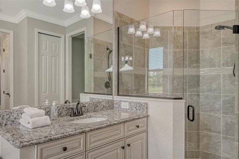 House in LAKEWOOD NATIONAL in Bradenton, Florida 3 bedrooms, 208.84 sq.m. № 1841723 - photo 26