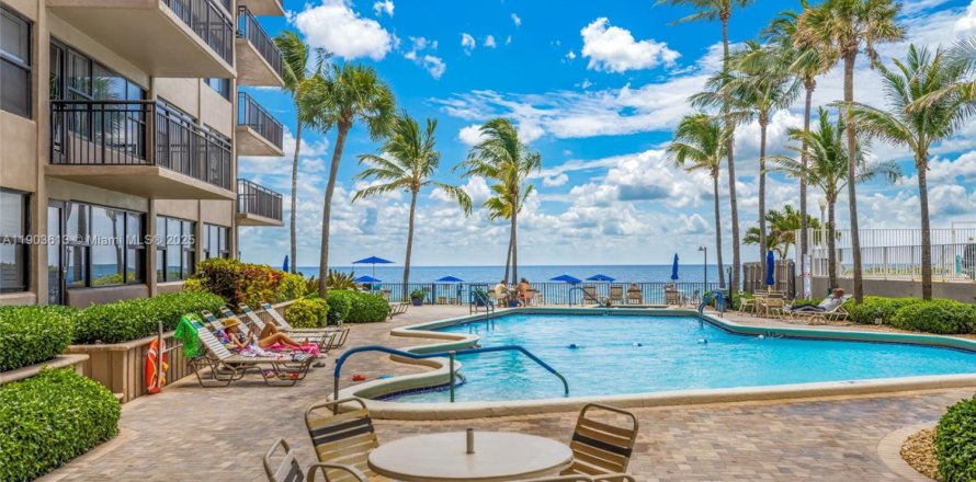 Кондоминиум с 1 спальней в Форт-Лодердейл, Флорида № 1955018