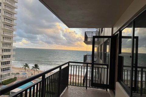 Снять в аренду кондоминиум в Форт-Лодердейл, Флорида 1 спальня, 74.51м2, № 1955018 - фото 12