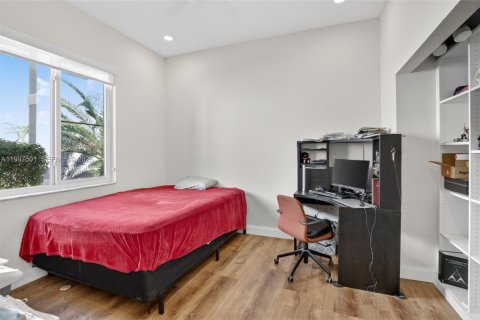 House in Pembroke Pines, Florida 3 bedrooms, 164.53 sq.m. № 2060553 - photo 21