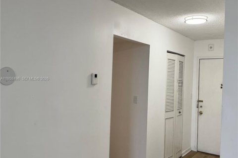 Copropriété à vendre à Hollywood, Floride: 1 chambre, 81.75 m2 № 2022261 - photo 3