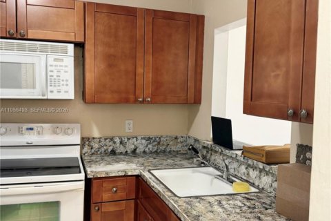 Copropriété à vendre à Hollywood, Floride: 1 chambre, 81.75 m2 № 2022261 - photo 6