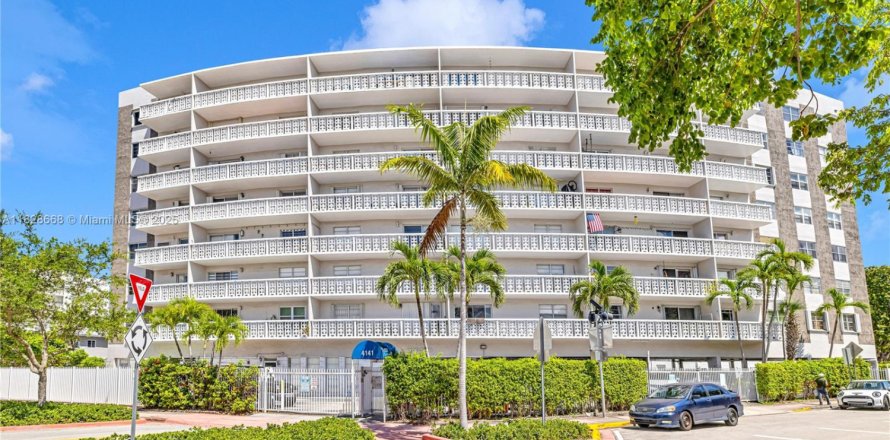 Condo in Miami Beach, Florida, 1 bedroom  № 1807653