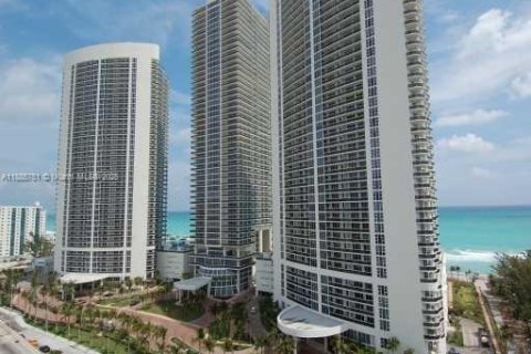 Copropriété à louer à Hallandale Beach, Floride: 1 chambre, 78.41 m2 № 1932504 - photo 24