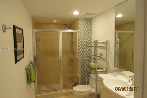 Copropriété à louer à Hallandale Beach, Floride: 1 chambre, 78.41 m2 № 1932504 - photo 9