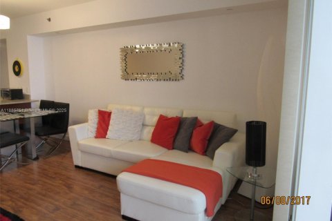 Copropriété à louer à Hallandale Beach, Floride: 1 chambre, 78.41 m2 № 1932504 - photo 19