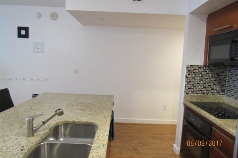 Copropriété à louer à Hallandale Beach, Floride: 1 chambre, 78.41 m2 № 1932504 - photo 15