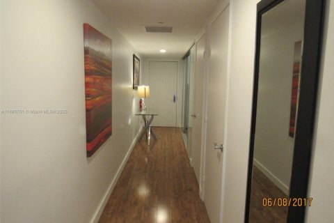 Copropriété à louer à Hallandale Beach, Floride: 1 chambre, 78.41 m2 № 1932504 - photo 14