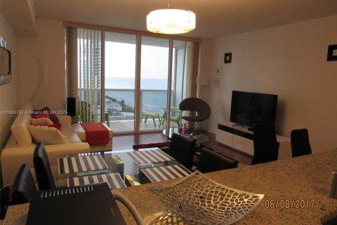 Copropriété à louer à Hallandale Beach, Floride: 1 chambre, 78.41 m2 № 1932504 - photo 16