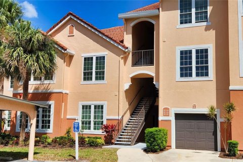 Condominio en alquiler en Sarasota, Florida, 3 dormitorios, 130.06 m2 № 1619373 - foto 1