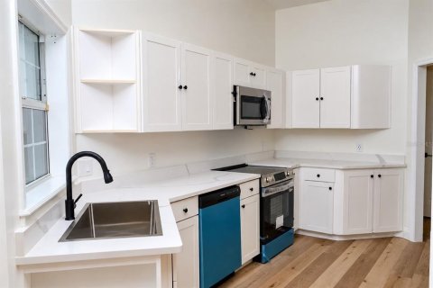 Casa en venta en Winter Haven, Florida, 4 dormitorios, 192.21 m2 № 2418584 - foto 9