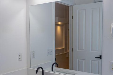 Casa en venta en Winter Haven, Florida, 4 dormitorios, 192.21 m2 № 2418584 - foto 24