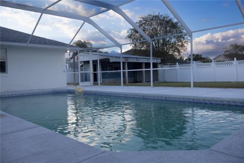 Casa en venta en Winter Haven, Florida, 4 dormitorios, 192.21 m2 № 2418584 - foto 29