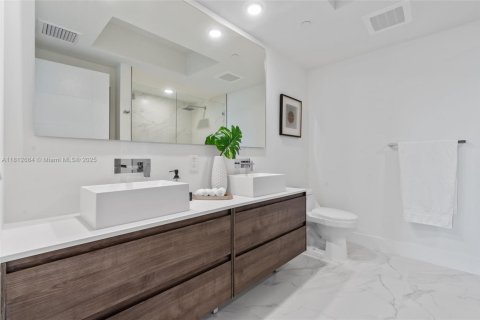 Condo in Pompano Beach, Florida, 2 bedrooms  № 1759162 - photo 29
