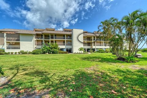Condo à Cortez, Floride, 3 chambres  № 2122557