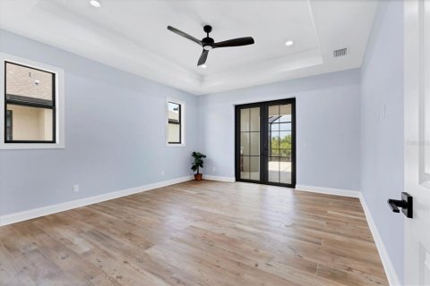 House in Port Charlotte, Florida 3 bedrooms, 227.98 sq.m. № 1724261 - photo 12