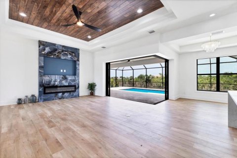 House in Port Charlotte, Florida 3 bedrooms, 227.98 sq.m. № 1724261 - photo 8