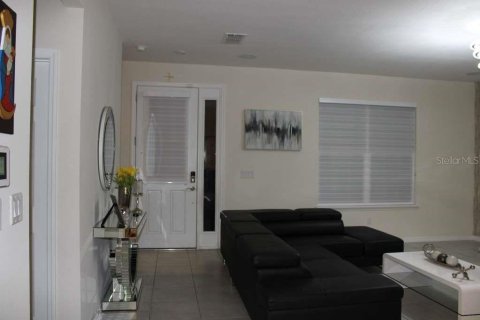 House in TOHOQUA in Kissimmee, Florida 3 bedrooms, 150.22 sq.m. № 2124586 - photo 2