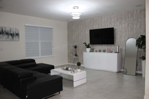 House in TOHOQUA in Kissimmee, Florida 3 bedrooms, 150.22 sq.m. № 2124586 - photo 4