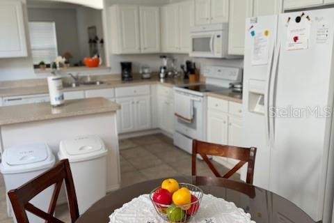 Casa en venta en Kissimmee, Florida, 7 dormitorios, 263.29 m2 № 1515244 - foto 4