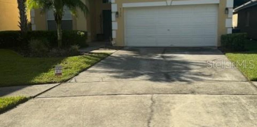 Casa en Kissimmee, Florida 7 dormitorios, 263.29 m2 № 1515244