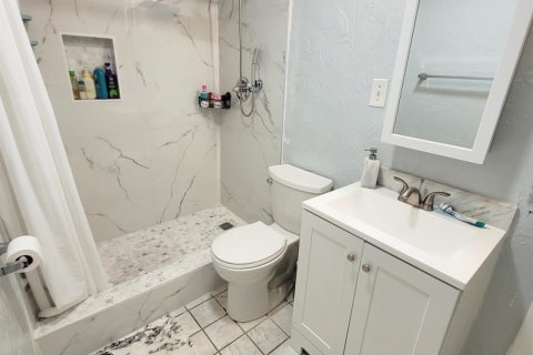 House in Jupiter, Florida 3 bedrooms, 105.35 sq.m. № 2260194 - photo 14