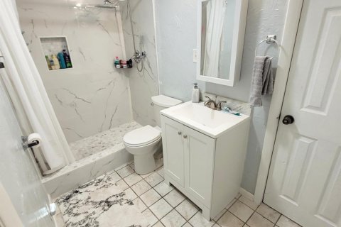 House in Jupiter, Florida 3 bedrooms, 105.35 sq.m. № 2260194 - photo 13