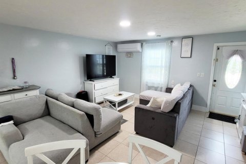 House in Jupiter, Florida 3 bedrooms, 105.35 sq.m. № 2260194 - photo 6
