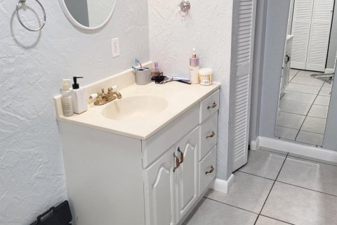 House in Jupiter, Florida 3 bedrooms, 105.35 sq.m. № 2260194 - photo 19
