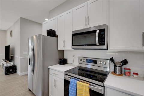 Villa ou maison à vendre à Tarpon Springs, Floride: 3 chambres, 126.81 m2 № 2430807 - photo 12
