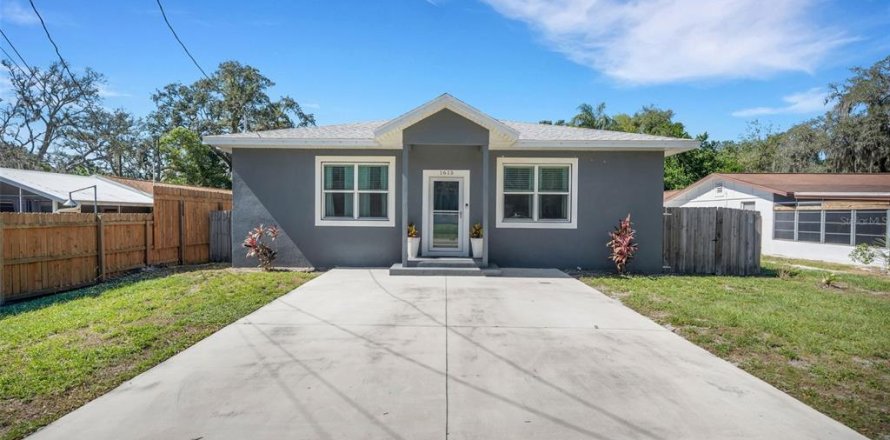Villa ou maison à Tarpon Springs, Floride 3 chambres, 126.81 m2 № 2430807