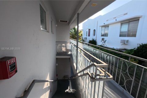 Condominio en alquiler en Miami Beach, Florida, 1 dormitorio, 39.2 m2 № 2077380 - foto 19