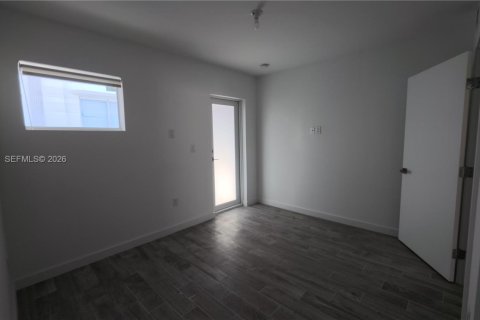 Condominio en alquiler en Miami Beach, Florida, 1 dormitorio, 39.2 m2 № 2077380 - foto 14