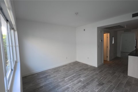 Condominio en alquiler en Miami Beach, Florida, 1 dormitorio, 39.2 m2 № 2077380 - foto 5