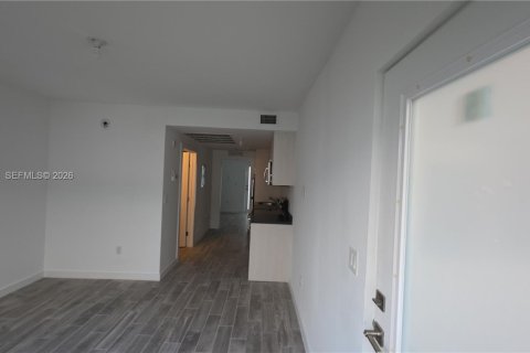 Condominio en alquiler en Miami Beach, Florida, 1 dormitorio, 39.2 m2 № 2077380 - foto 4