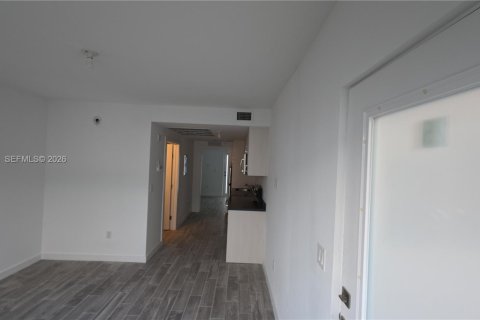 Condominio en alquiler en Miami Beach, Florida, 1 dormitorio, 39.2 m2 № 2077380 - foto 3
