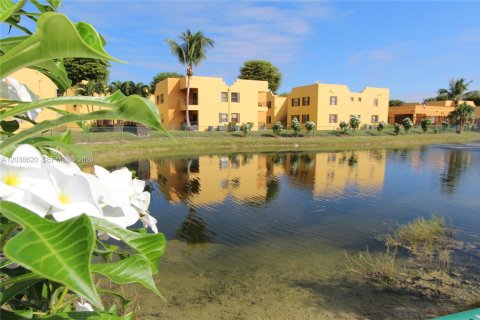Condo in Sweetwater, Florida, 1 bedroom  № 2086110 - photo 18