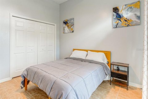 Casa en venta en Davenport, Florida, 5 dormitorios, 210.8 m2 № 2120719 - foto 15