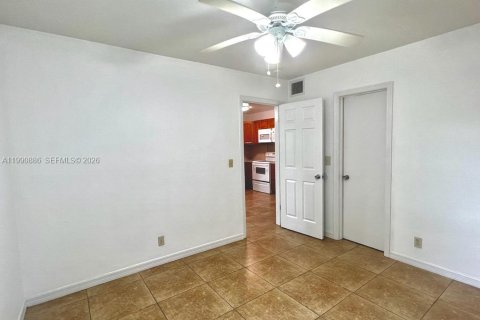 Casa en alquiler en Fort Lauderdale, Florida, 1 dormitorio, 95.22 m2 № 2058048 - foto 7