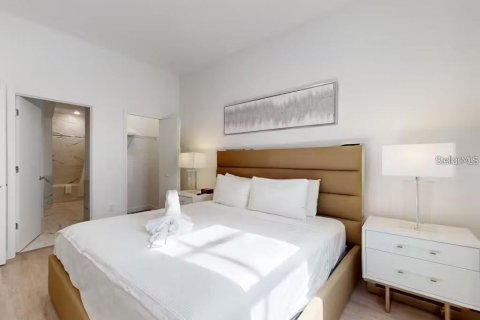 Touwnhouse à louer à Davenport, Floride: 4 chambres, 155.24 m2 № 2413716 - photo 13